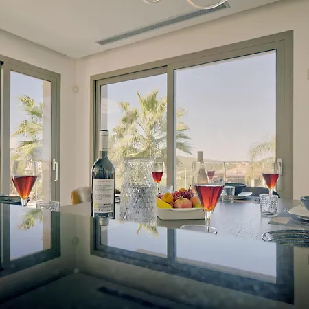 فيلة Eos By Interhome
