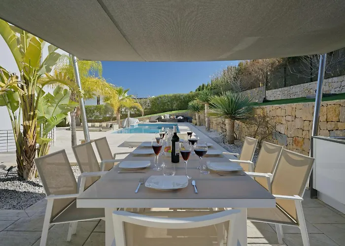 فيلة Eos By Interhome *