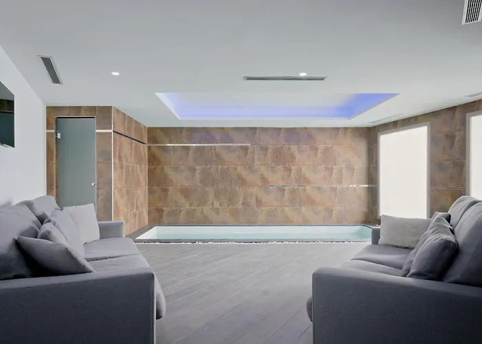 فيلة Eos By Interhome *
