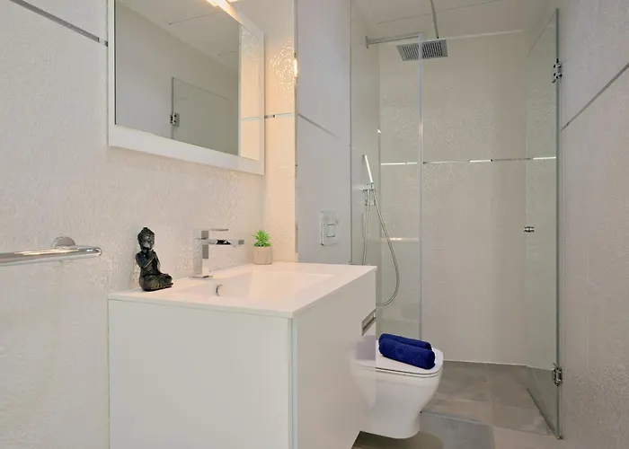 Eos By Interhome Willa